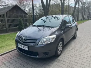 Toyota Auris I 1.33 VVT-i Life 2011