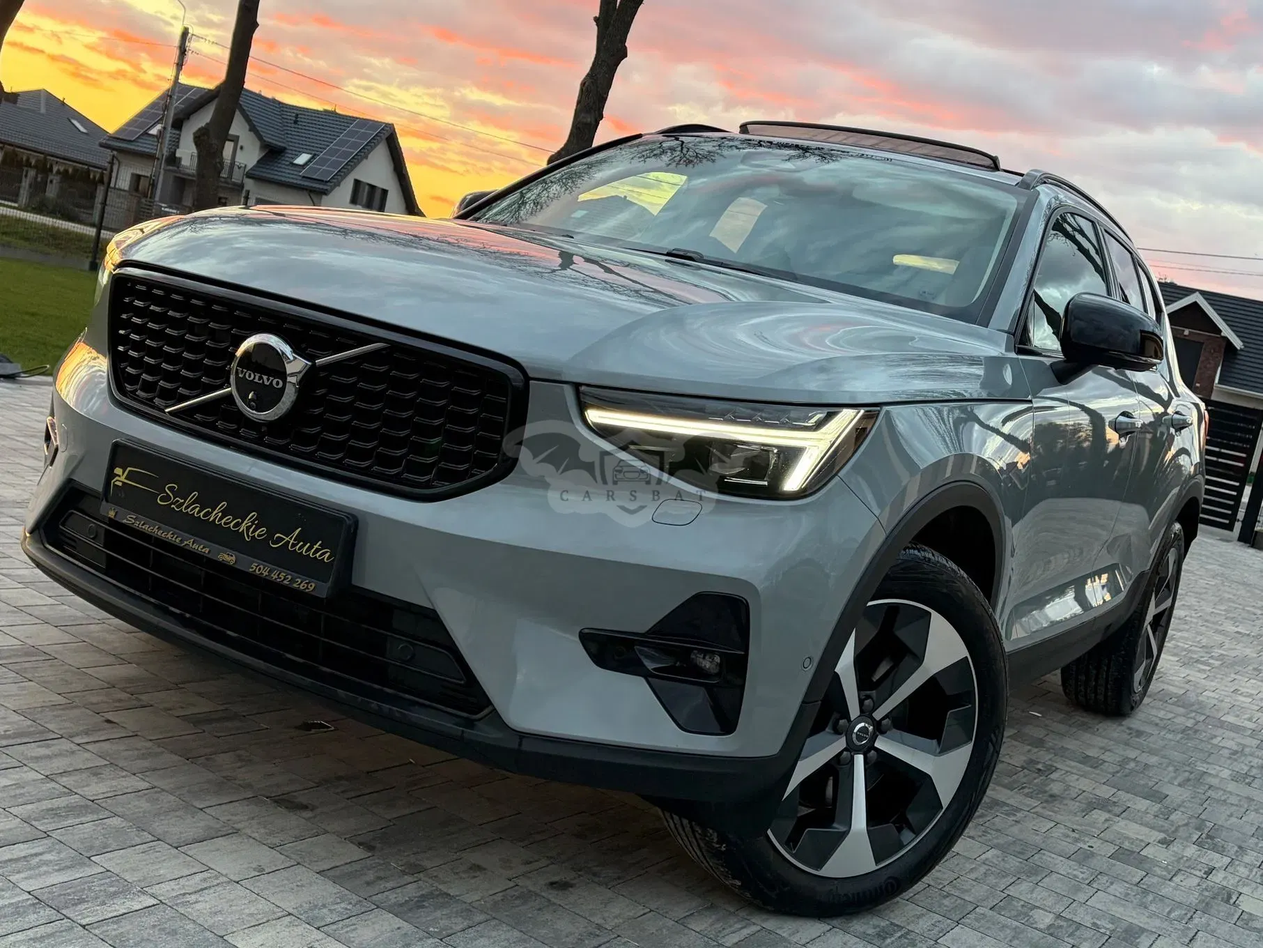 Volvo XC40 B3 B DKG Plus Dark 2025