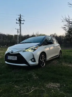 Toyota Yaris III Hybrid 100 Selection 2019