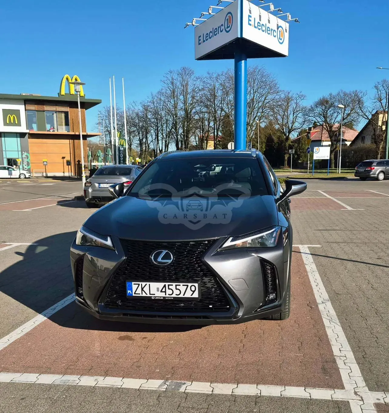 Lexus UX 2025