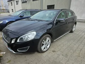 Volvo V60 I D4 Momentum 2013