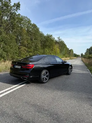 BMW 7 Series G11/12 2017