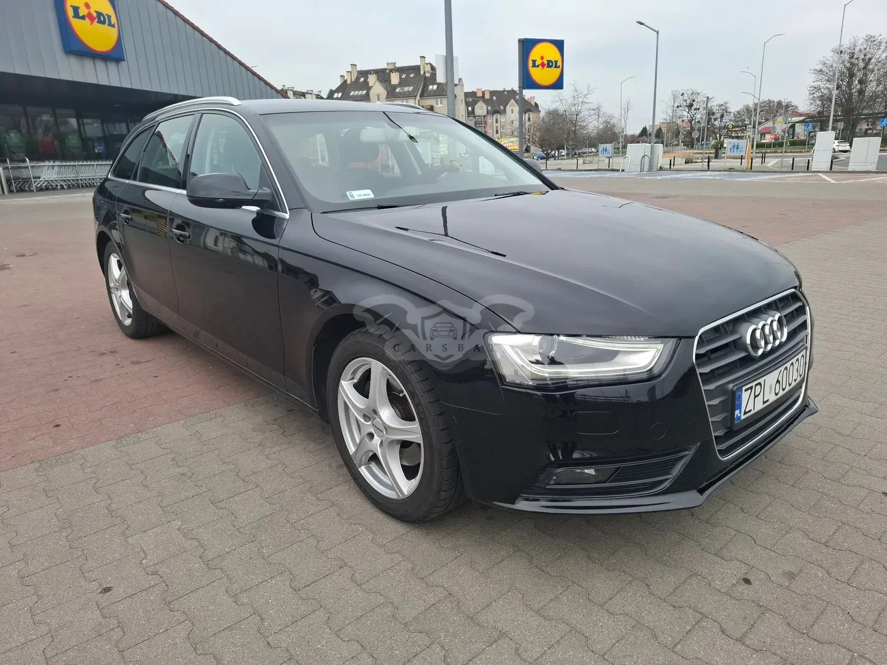 Audi A4 B8 2.0 TDI DPF Ambiente 2012