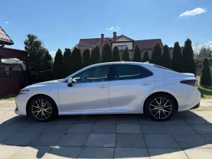 Toyota Camry 2.5 Hybrid Prestige CVT 2022