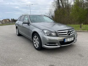 Mercedes-Benz C W204 220 CDI DPF (BlueEFFICIENCY) 7G-TRONIC Avantgarde 2011