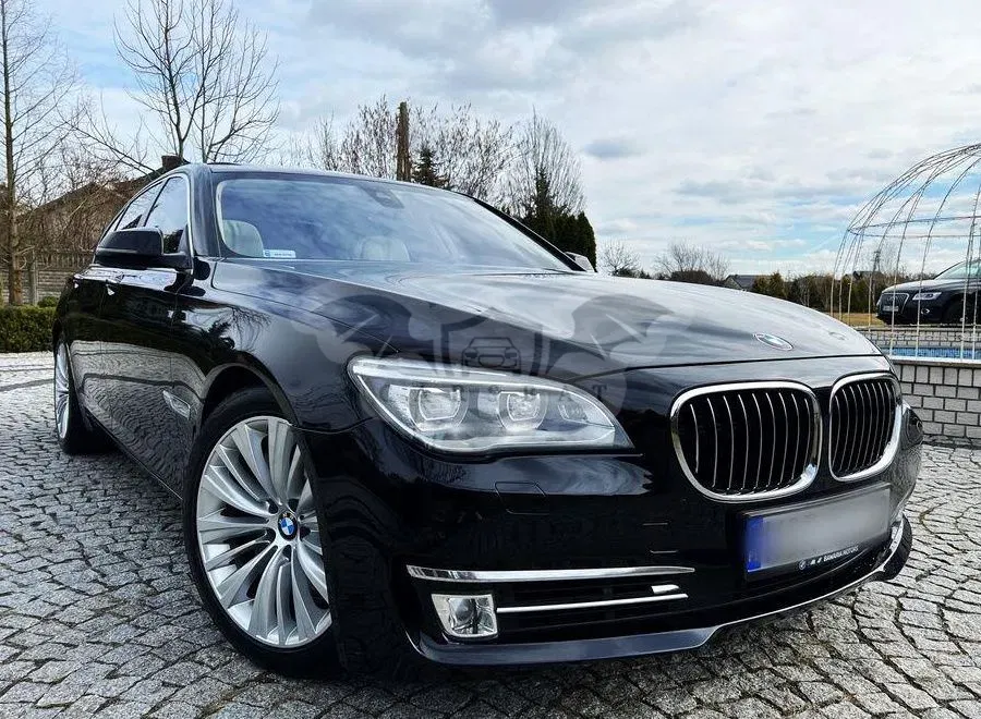 BMW 7 Series F01 750d xDrive 2012