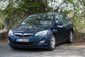Opel Astra J 1.7 CDTI Enjoy 2011
