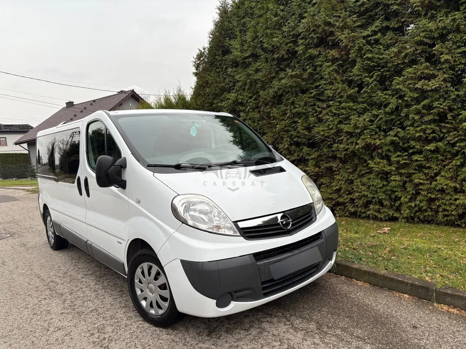 Opel Vivaro I L2H1 2.9t 2014