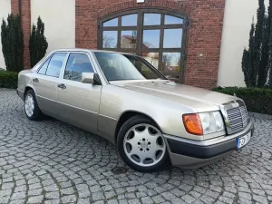 Mercedes-Benz E 1992
