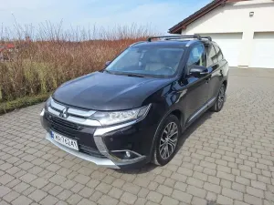 Mitsubishi Outlander III 2.0 Instyle + 4WD CVT 2016