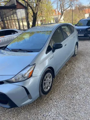 Toyota Prius III 1.8 HSD Luna 2015