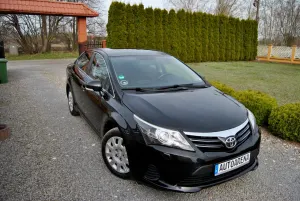 Toyota Avensis III 1.6 Sol 2012