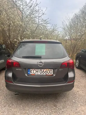 Opel Astra J 2.0 CDTI DPF Cosmo 2011