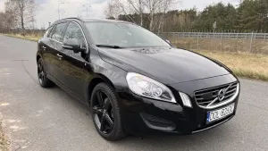 Volvo V60 I DRIVe Summum 2012