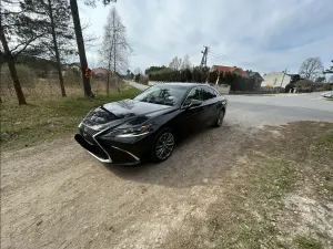 Lexus ES 2021