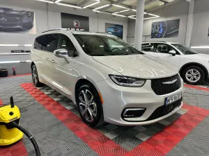 Chrysler Pacifica 2021