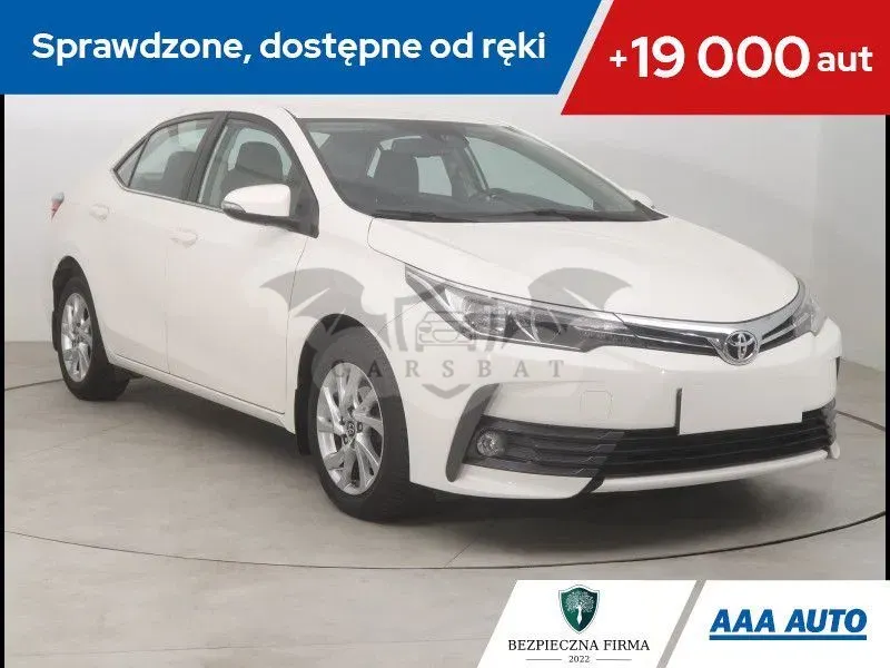 Toyota Corolla Seria E16 2016