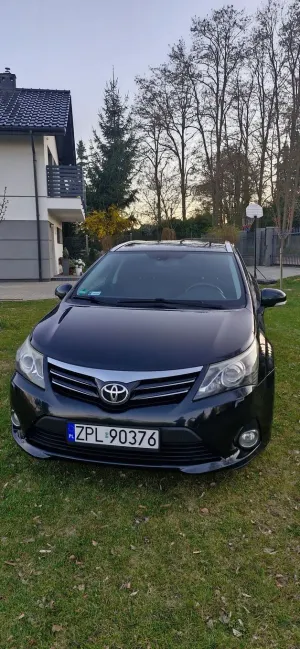 Toyota Avensis III 2.0 D-4D Active 2012