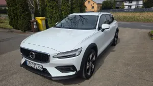 Volvo V60 II D4 AWD Momentum Pro 2020