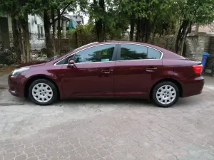 Toyota Avensis III 2.0 D-4D Active 2012