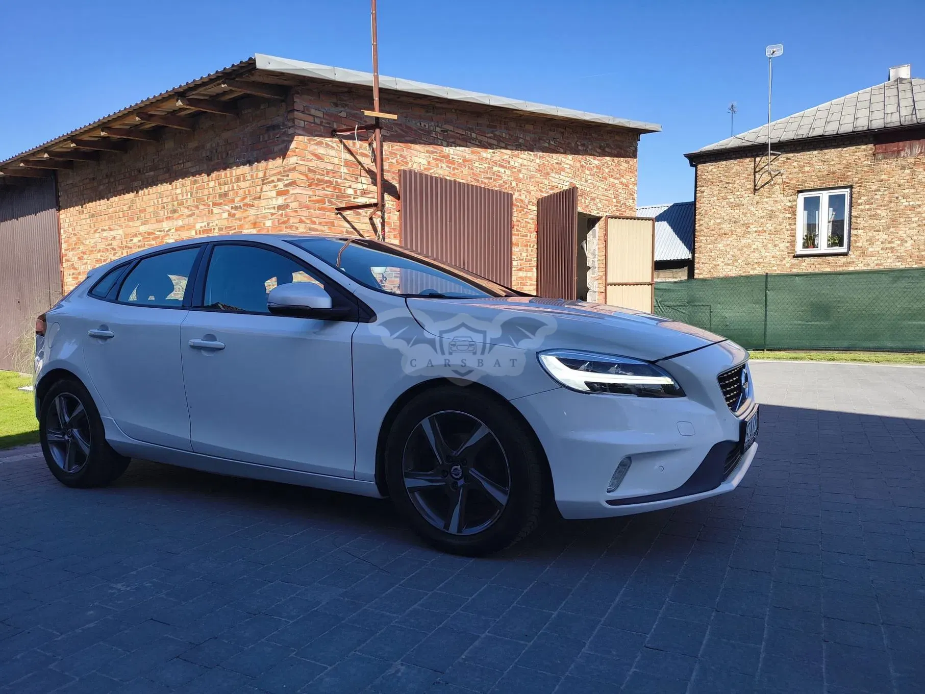 Volvo V40 II D2 Drive-E R-Design Momentum 2016