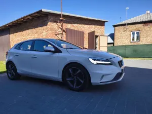 Volvo V40 II D2 Drive-E R-Design Momentum 2016