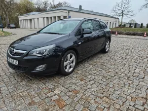 Opel Astra J 1.7 CDTI Sport 2011