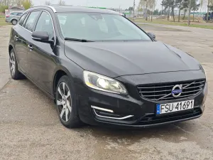 Volvo V60 I D6 AWD Plug-in Hybrid R-Design Summum 2014
