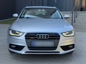 Audi A4 B8 2.0 TDI DPF quattro S line Sportpaket 2012