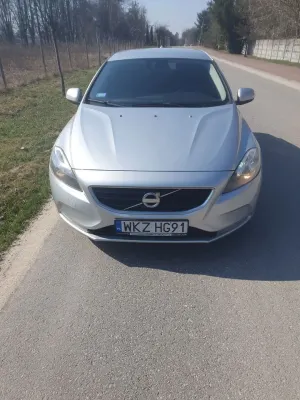 Volvo V40 II D2 Kinetic 2013