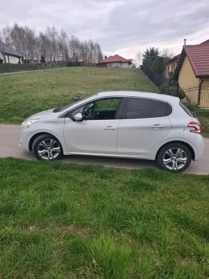 Peugeot 208 I 1.2 PureTech Access 2014