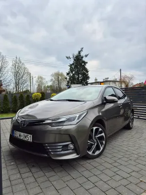 Toyota Corolla Seria E16 1.6 Executive 2017