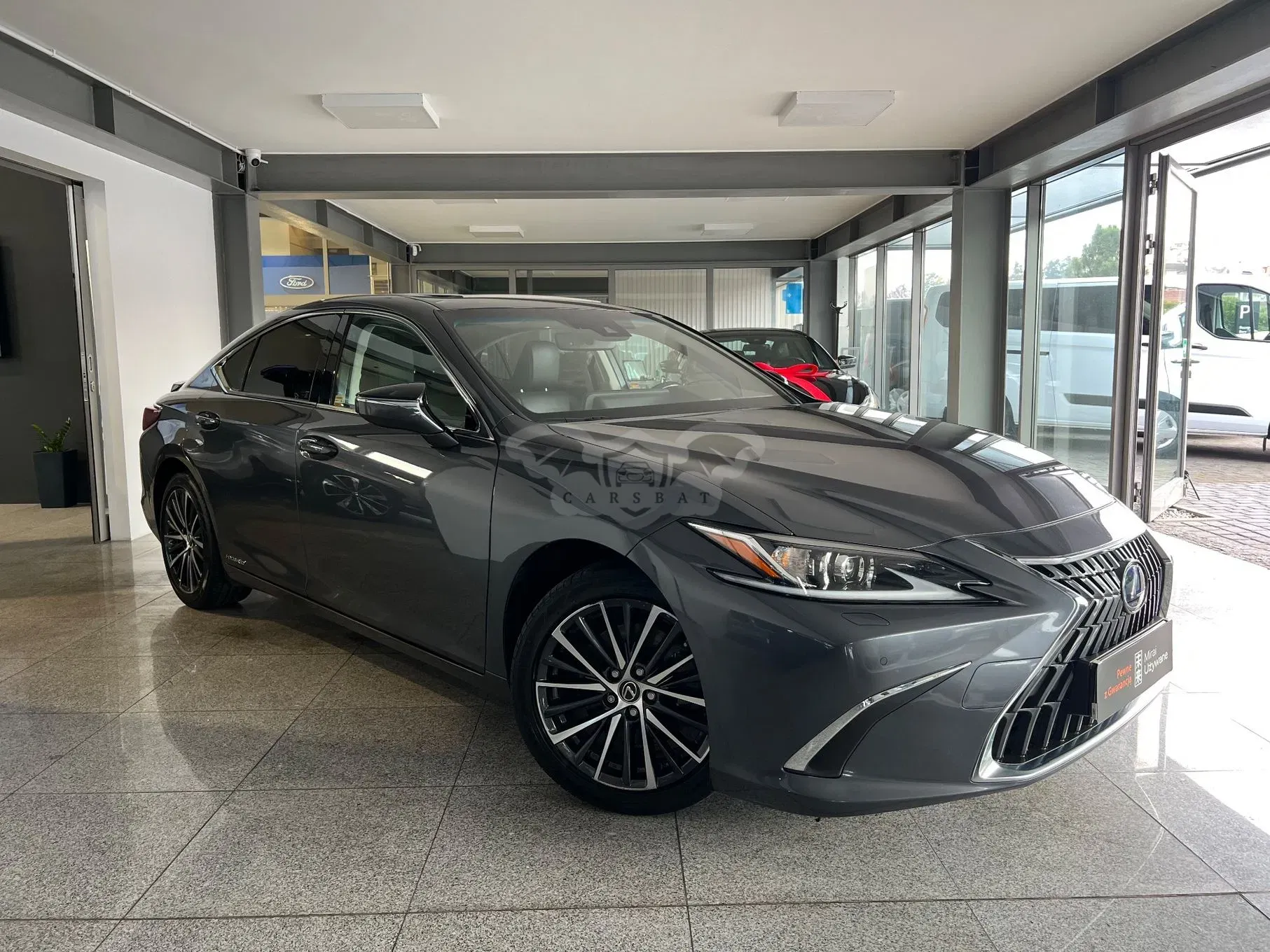 Lexus ES 300h Business Edition + 2022
