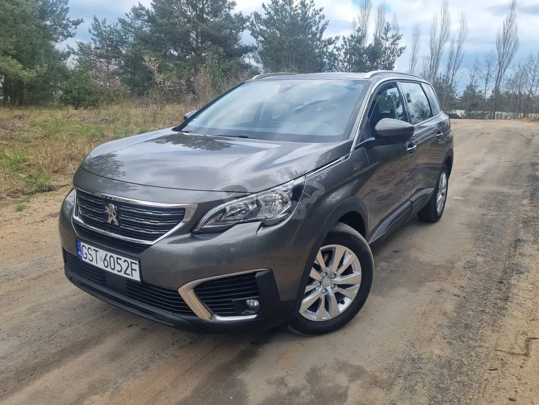 Peugeot 5008 II 1.2 PureTech Access S&S 2017