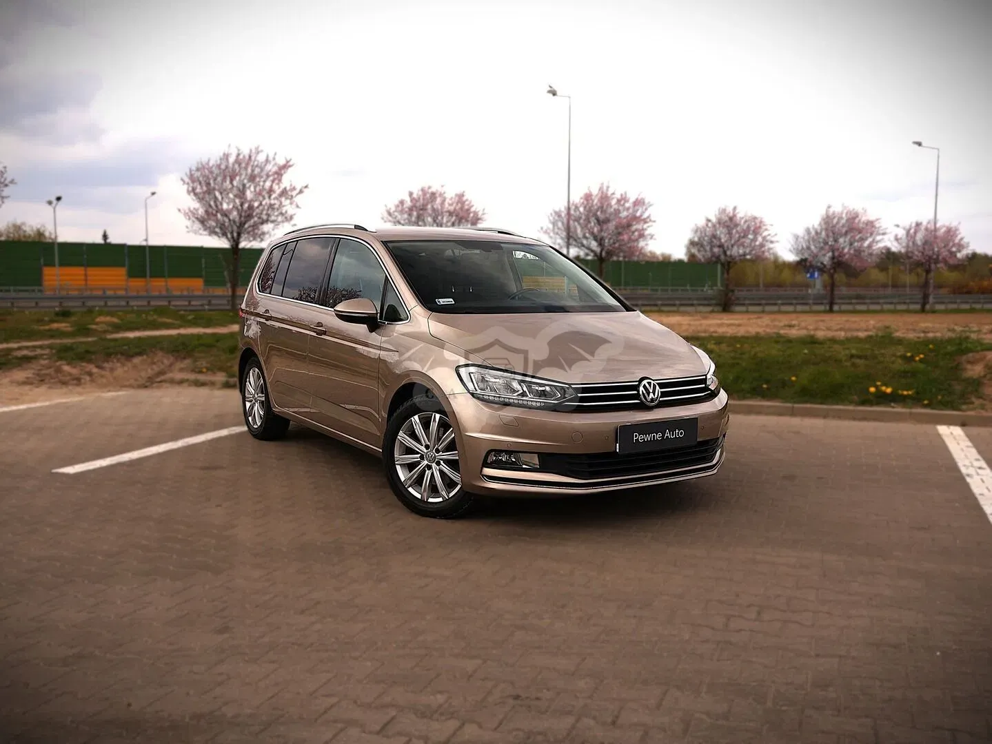 Volkswagen Touran III 1.8 TSI BMT Highline DSG 2016
