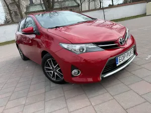 Toyota Auris II 2.0 D-4D Dynamic 2014