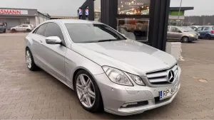 Mercedes-Benz E W212/W207 350 CDI DPF BlueEFFICIENCY 7G-TRONIC Elegance 2009