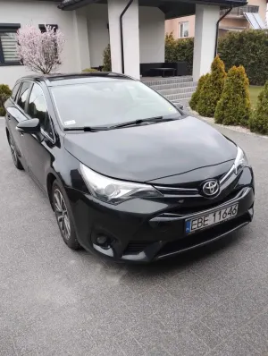 Toyota Avensis III 2.0 D-4D Premium 2017
