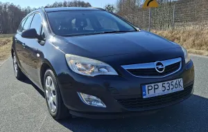 Opel Astra J 1.7 CDTI 2011