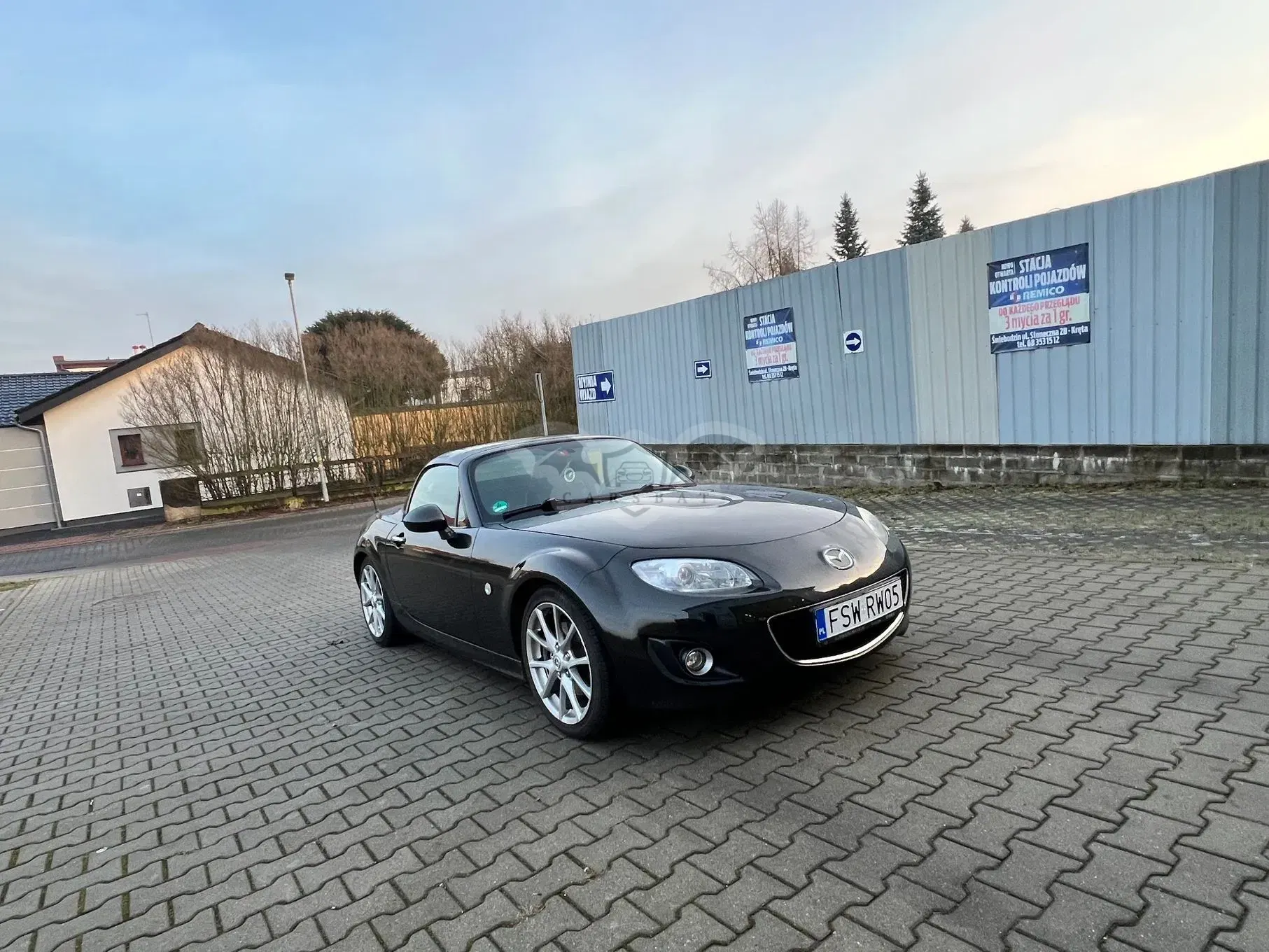Mazda MX-5 (Miata) 2.0 Sport 2012