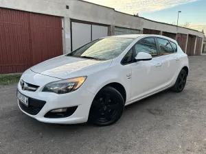 Opel Astra J 2013