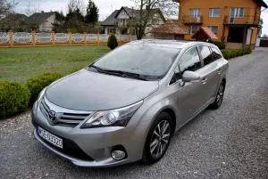 Toyota Avensis III 1.8 Sol 2014