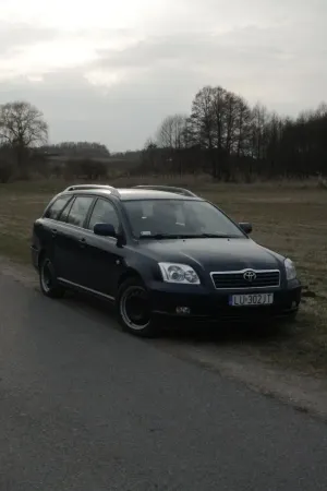 Toyota Avensis II 2.0 D-4D Sol 2005