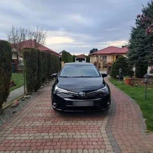 Toyota Avensis III 2.0 D-4D Premium 2016