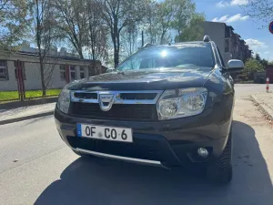 Dacia Duster I 1.6 16V 105 4x2 Prestige 2011