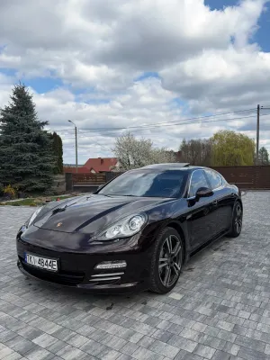 Porsche Panamera 4S 2010