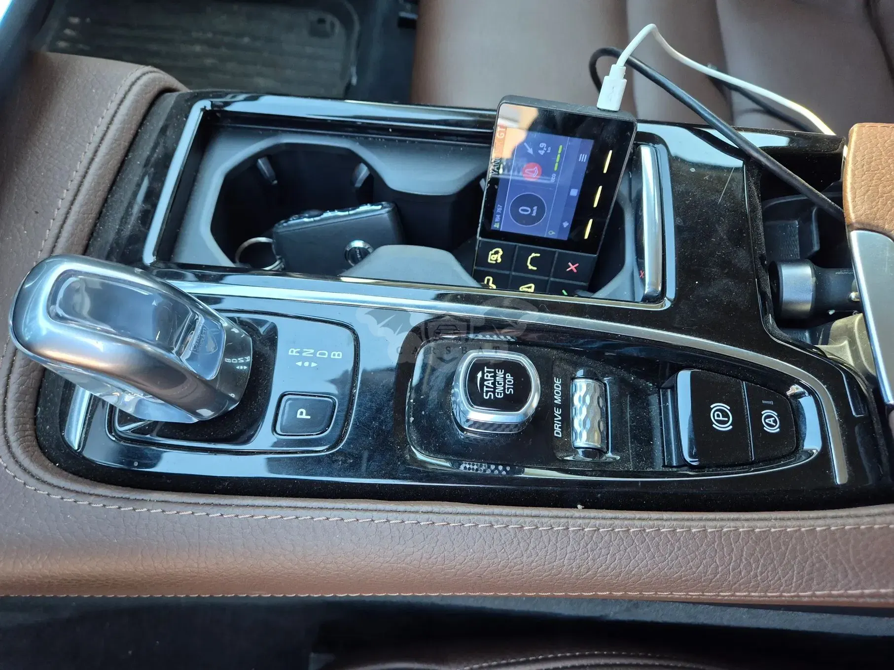 Volvo V90 T8 AWD Plug-In Hybrid Momentum 2018