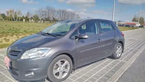 Toyota Auris I 2011