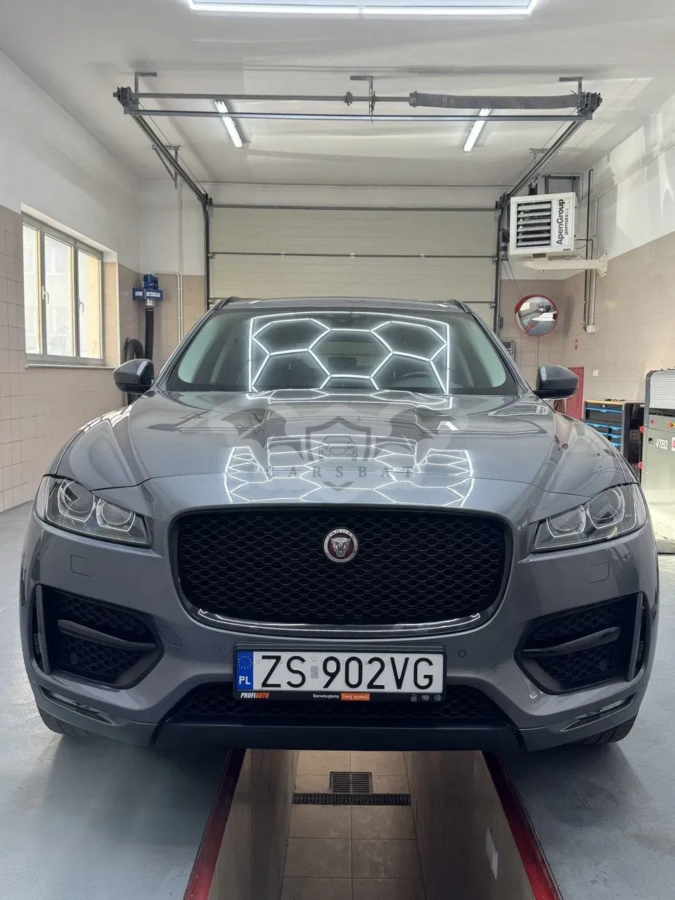 Jaguar F-Pace 2.0 i4D RWD R-Sport 2016