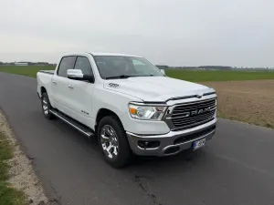 RAM 1500 5.7 Crew Cab Bighorn 2020
